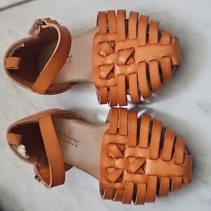 Old Navy sandals size 5